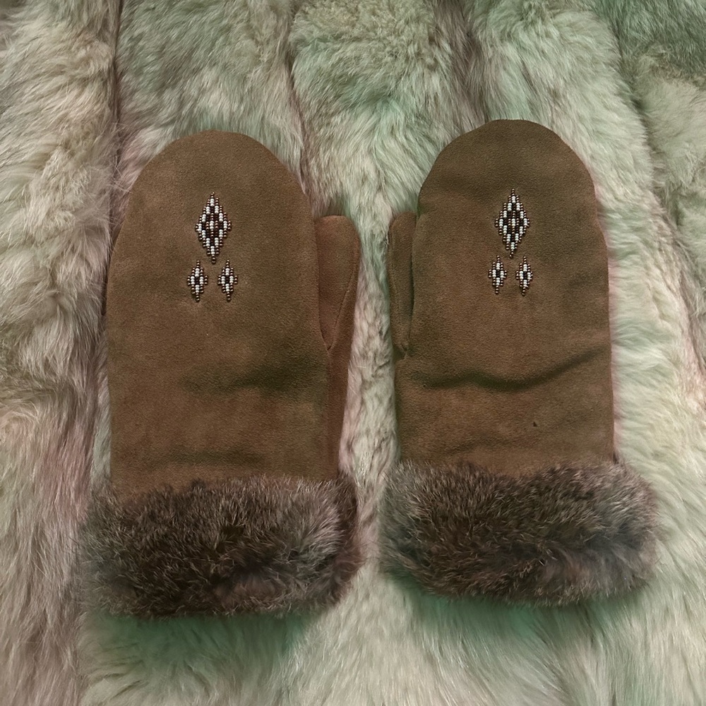 Manitobah Mittens